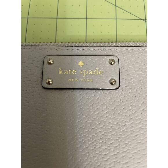 Kate Spade New York Wallet Clutch - Gray, Zippered Closure, Zipper Coin - Picture 3 of 9